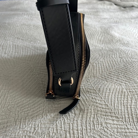 GUESS | Charlestown Mini Crossbody | Black and Gray - Picture 4 of 5